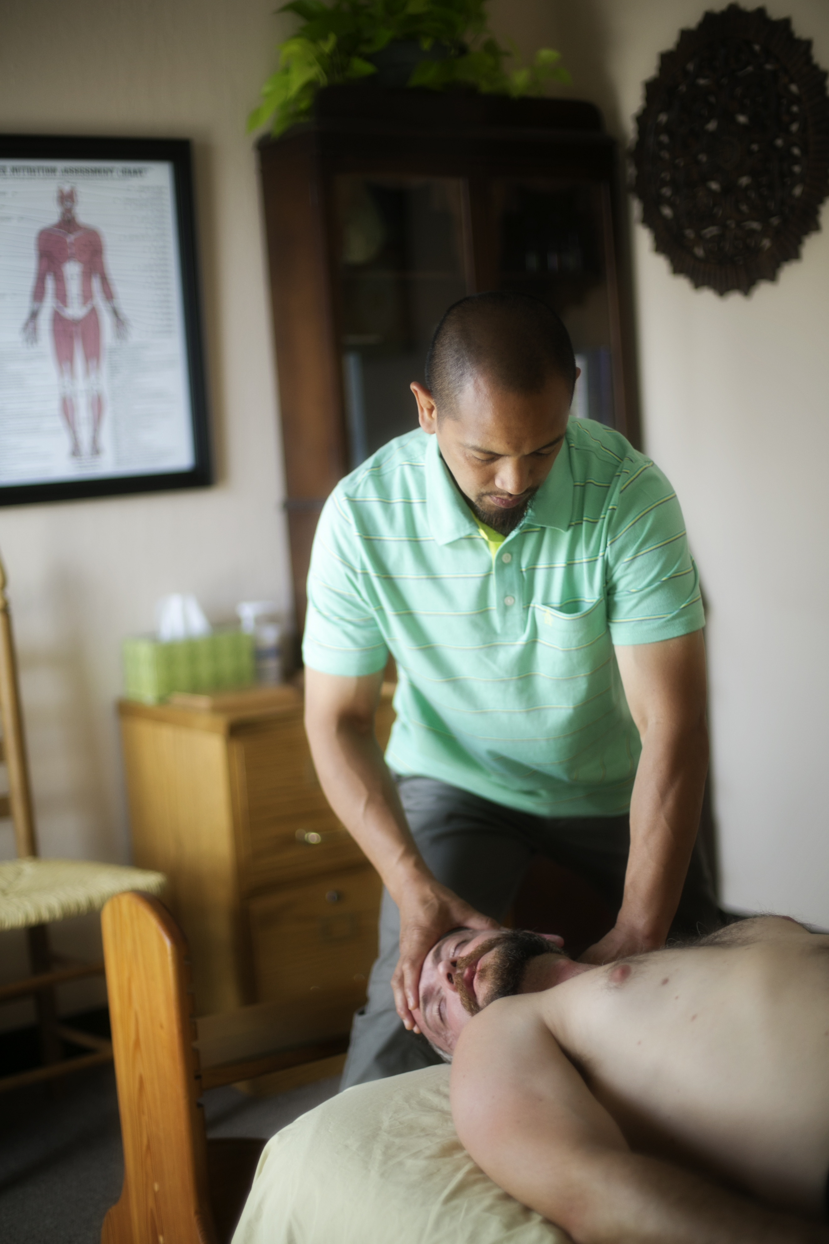 Massage therapist in Dublin, California, Massage, deep tissue, sportsÊmassage, labrum tear, lordosis, neuro-muscular, hip pain, shoulder pain, ROLF