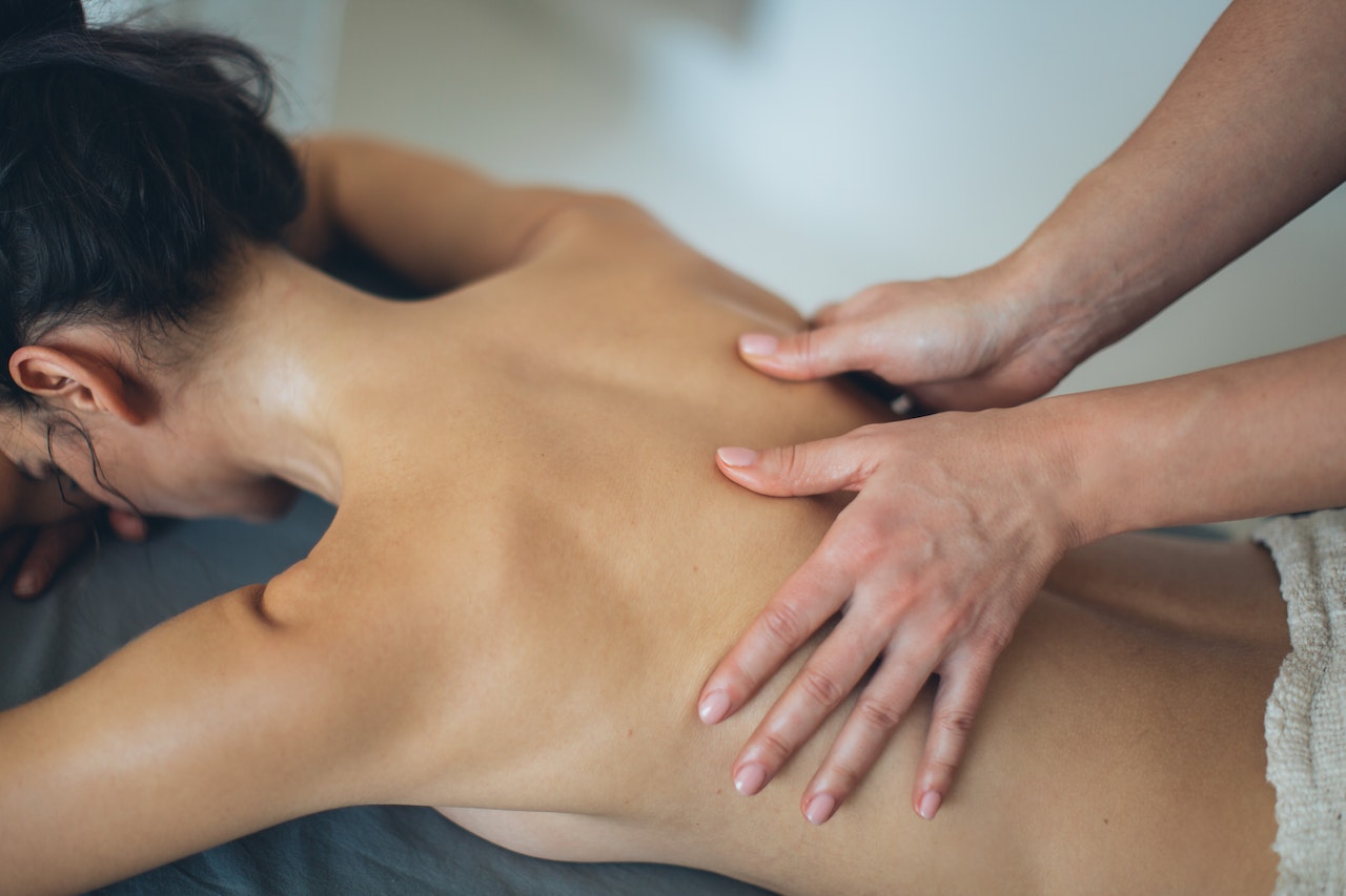 10 Things You Should Not Do After a Massage Therapy to Ensure Full Benefits  - Evergreen Rehab & Wellness